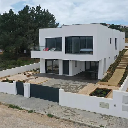Villa Cairnvillas Flow C40 Luxury With Private Swimming Pool Near