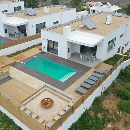 Cairnvillas Flow C40 Luxury With Private Swimming Pool Near